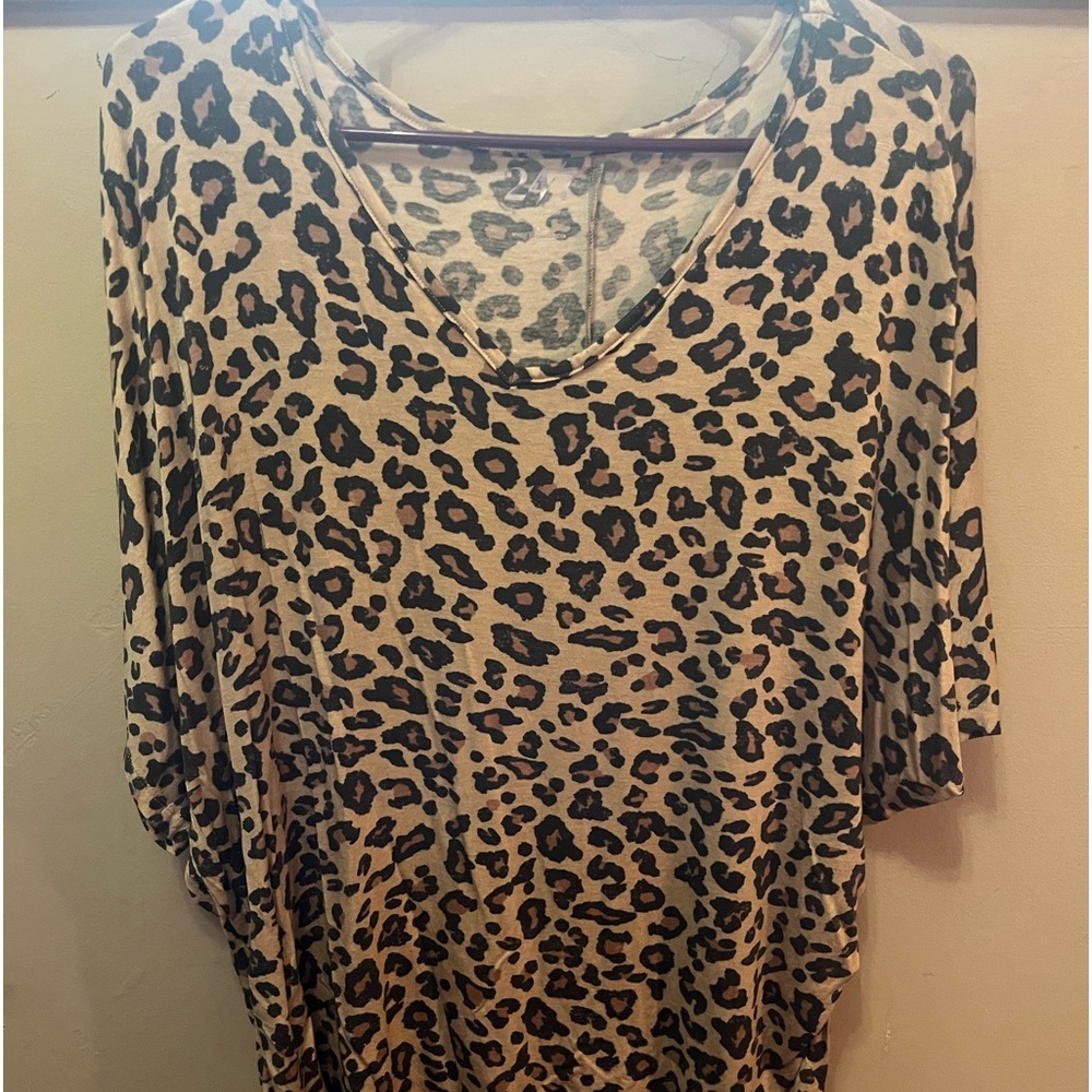 Leopard 24/7 t shirt